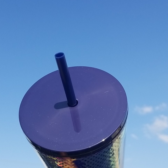 NEW Holiday Venti 24oz tumbler - Picture 3 of 5